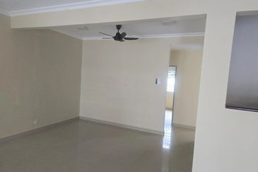 Jalan Putra Permai 10/2  E