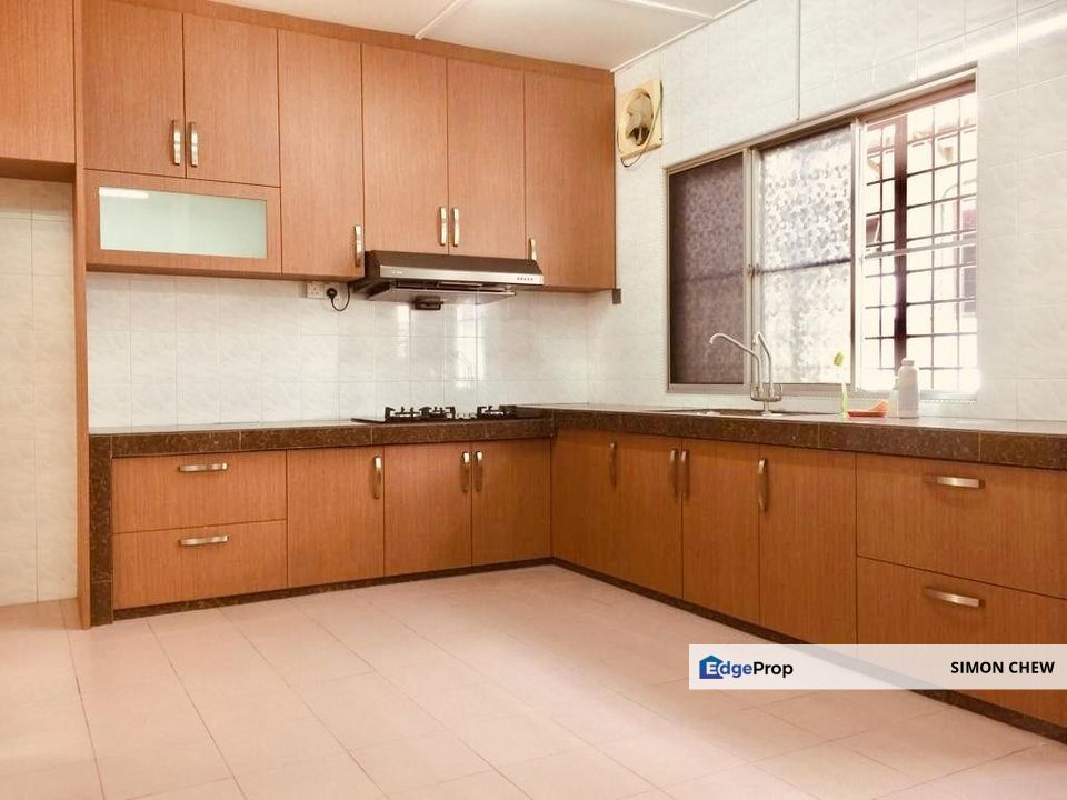 Partly Furnish Taman Wawasan 1 Puchong Double Storey For Rent , Selangor, Puchong