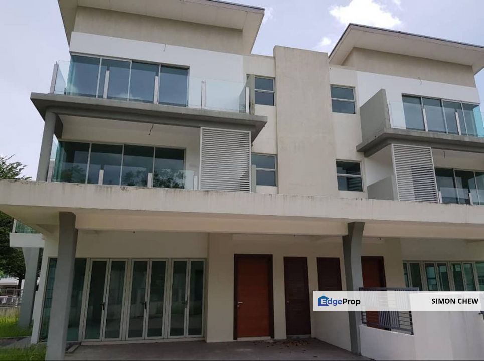 Amanria Puchong Batu 14 superlink house 3 storey for rent , Selangor, Puchong