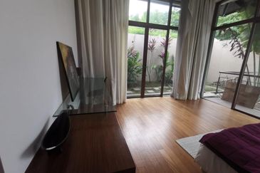 3.5 storey Bungalow For Sale @ Country Heights, Damansara, Kuala Lumpur
