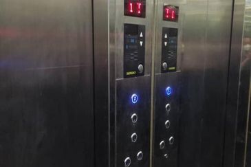 3.5 Storey Bungalow For Sale @ Country Heights, Damansara, Kuala Lumpur