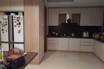 3.5 storey Bungalow for Sale @ Country Heights Damansara, Kuala Lumpur