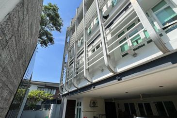 3.5 storey Bungalow for Sale @Country Heights Damansara, Kuala Lumpur