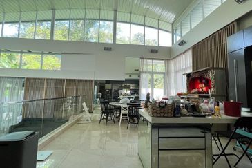 3.5 storey Bungalow for Sale @Country Heights Damansara, Kuala Lumpur