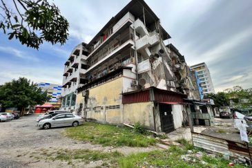 4-Storey Shop Lot Facing Main Road For Sale @ Pudu, Kuala Lumpur