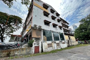 4-Storey Shop Lot Facing Main Road For Sale @ Pudu, Kuala Lumpur