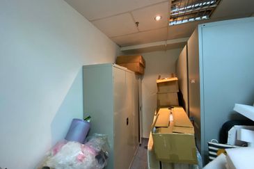 Wisma Zelan(Number One Business Centre)