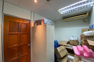 Wisma Zelan(Number One Business Centre)