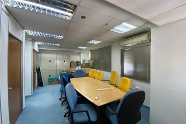 Wisma Zelan(Number One Business Centre)