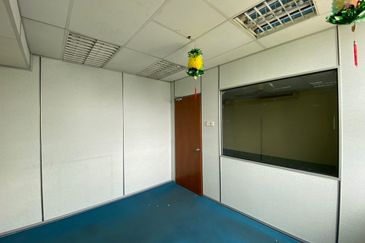 Wisma Zelan(Number One Business Centre)