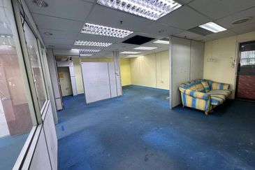 Wisma Zelan(Number One Business Centre)