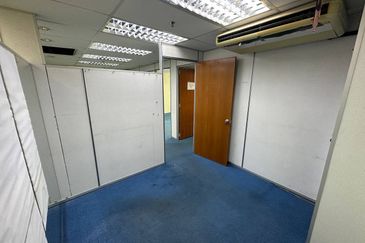 Wisma Zelan(Number One Business Centre)