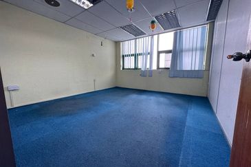 Wisma Zelan(Number One Business Centre)