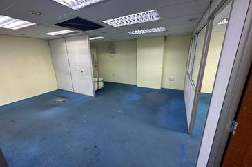 Wisma Zelan(Number One Business Centre)