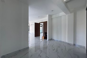 3 Storey Brand New Bungalow @ Bandar Mahkota Cheras