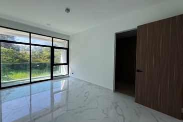 3 Storey Brand New Bungalow @ Bandar Mahkota Cheras