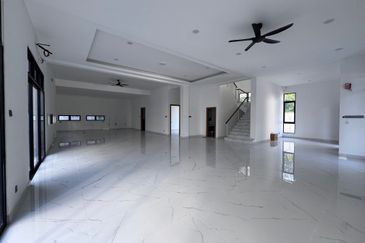 3 Storey Brand New Bungalow @ Bandar Mahkota Cheras