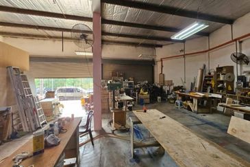 Conner Lot Factory For Sale Taman Bangi Jaya