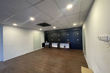 Wisma Zelan(Number One Business Centre)