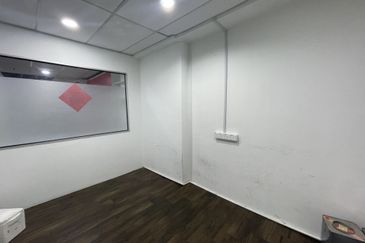 Wisma Zelan(Number One Business Centre)