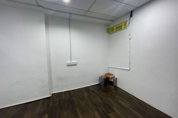 Wisma Zelan(Number One Business Centre)