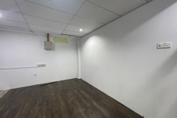 Wisma Zelan(Number One Business Centre)