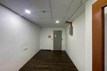 Wisma Zelan(Number One Business Centre)