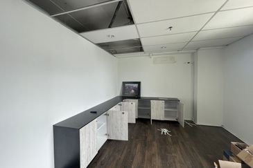 Wisma Zelan(Number One Business Centre)