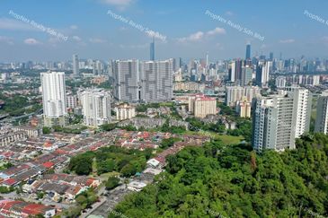 Taman Pertama