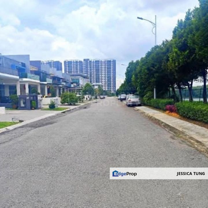 No.2A, Jalan Barat 4, D’Island Residence, 47130 Puchong, Selangor, Selangor, Puchong