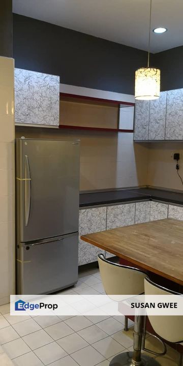 Meranti Terrace townhouse for sale gated and guarded fully furnished unit, Selangor, Kota Kemuning