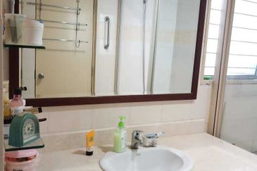 Perdana View Condominium