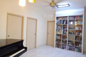 Perdana View Condominium