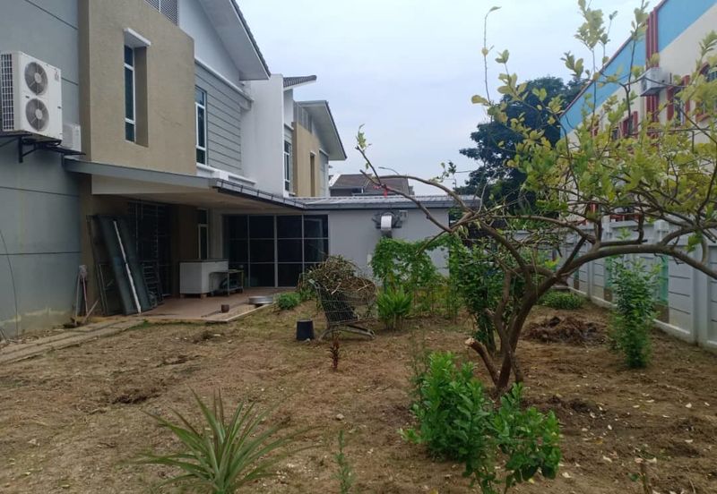 Kemuning Greenhills Semi Detached Corner House Kota Kemuning for sale gated and guarded community 