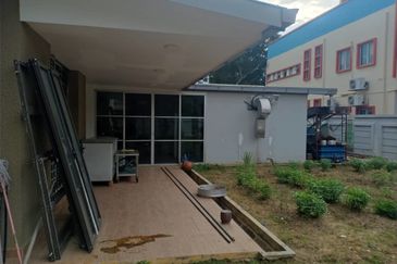 Kemuning Greenhills Semi Detached Corner House Kota Kemuning for sale gated and guarded community 