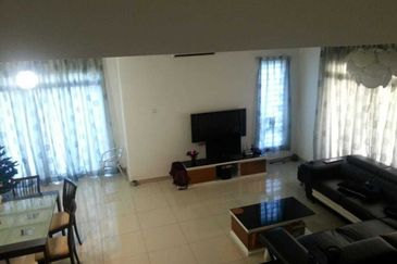 Jalan Kemuning Damai 32/147