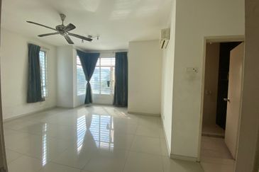 Jalan Kemuning Damai 32/147