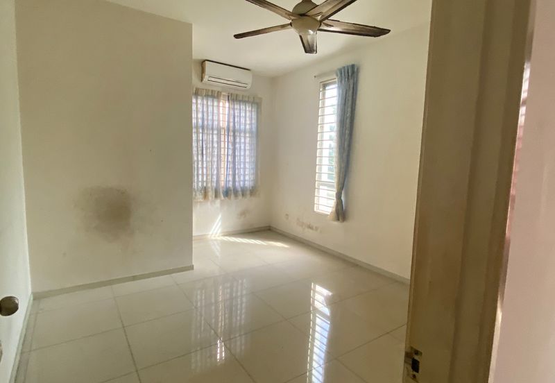 Jalan Kemuning Damai 32/147