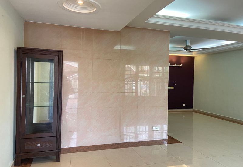 Jalan Anggerik Doritis 31/127