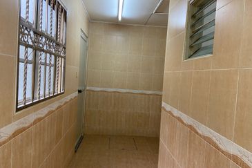 Jalan Anggerik Doritis 31/127