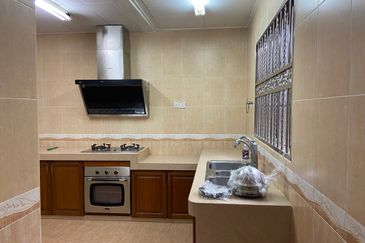 Jalan Anggerik Doritis 31/127