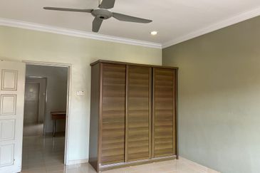 Jalan Anggerik Doritis 31/127