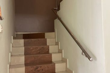 Jalan Anggerik Doritis 31/127