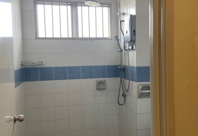 Jalan Anggerik Doritis 31/127