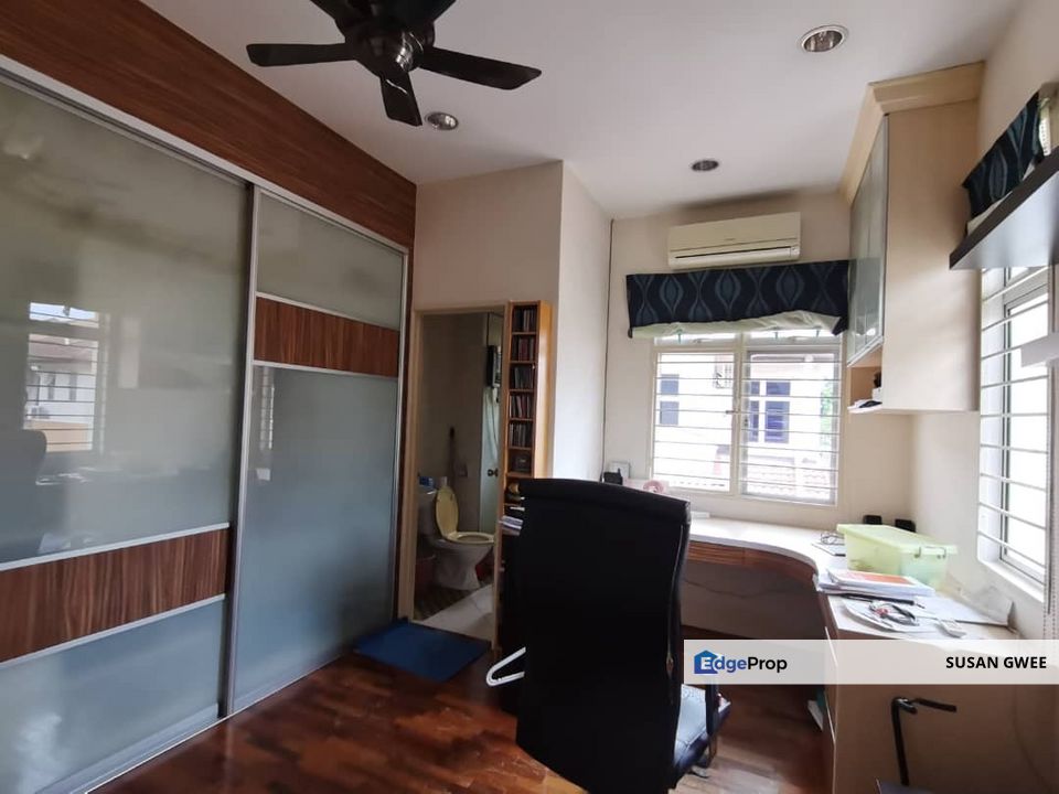 Kemuning Bayu Kemuning Utama 2 storey endlot house for sale move in condition, Selangor, Shah Alam