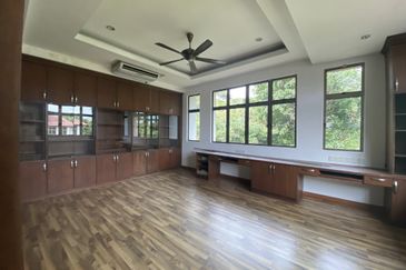 Jalan Anggerik Eria 31/109