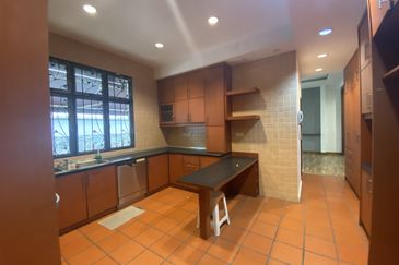 Jalan Anggerik Eria 31/109