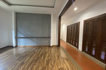 Jalan Anggerik Eria 31/109