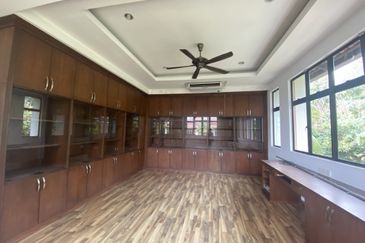 Jalan Anggerik Eria 31/109