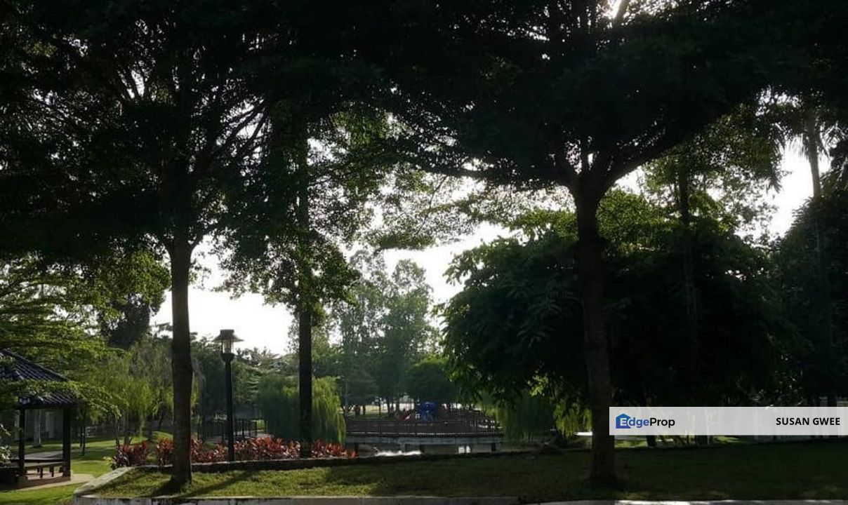 Amverton Park Bukit Kemuning double storey bungalow house for sale gated and guarded fully furnished , Selangor, Shah Alam